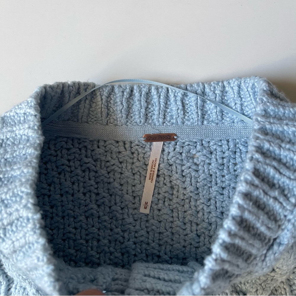 NEW FREE PEOPLE Bonfire Cardigan Cardi Sweater in Boardwalk Blue M - Picture 6 of 8